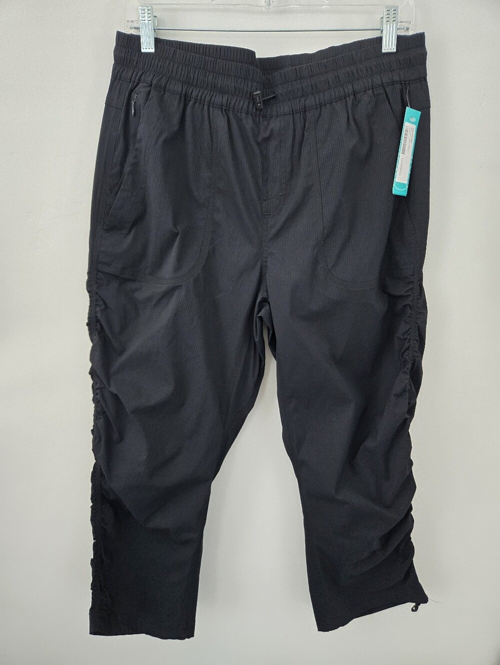 We Wander Woven Capri Pant. Black. Size Large. New